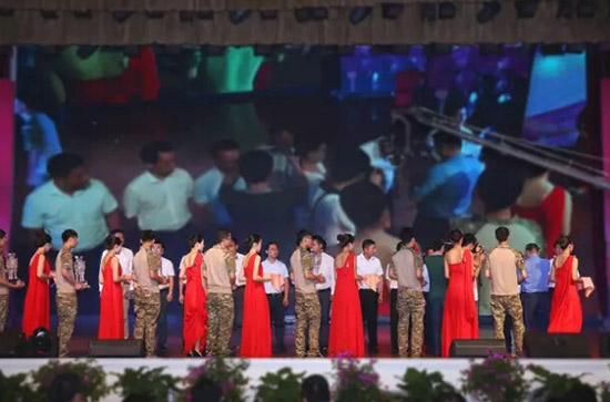 与黄渤一起相约新东方 与黄渤一起相约新东方