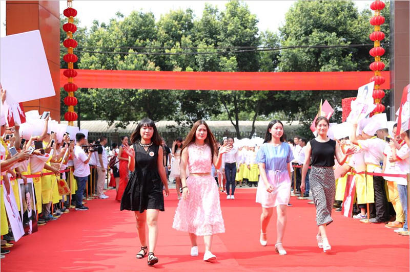 广州新东方烹饪学校_新东方烹饪教育28周年庆典精彩亮点回顾