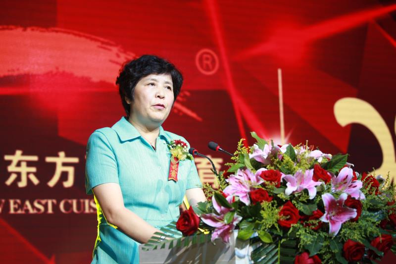 世界中餐业联合会会长杨柳应邀出席新东方烹饪教育28周年校庆 世界中餐业联合会会长杨柳应邀出席新东方烹饪教育28周年校庆