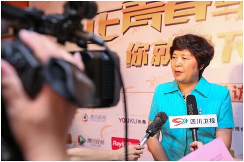 世界中餐业联合会会长杨柳应邀出席新东方烹饪教育28周年校庆 世界中餐业联合会会长杨柳应邀出席新东方烹饪教育28周年校庆