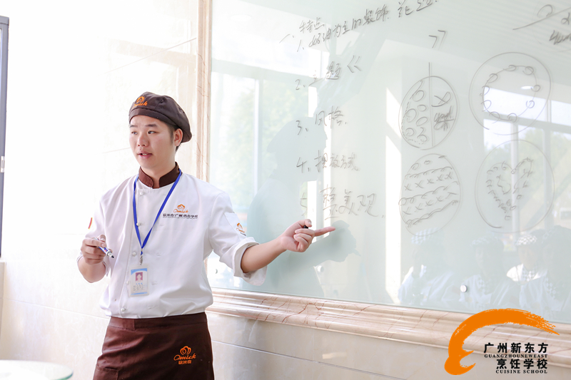 新东方大师吴桂宇:平凡岗位上的不平凡人生 新东方大师吴桂宇:平凡岗位上的不平凡人生